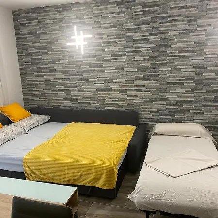 Enzo 150m Playa Σαλού