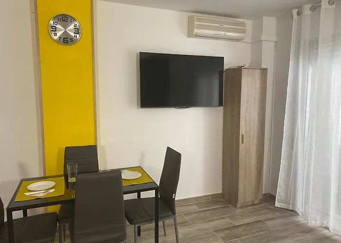 Enzo 150m Playa Apartment