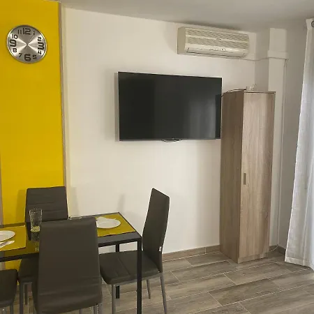 Enzo 150m Playa Apartman