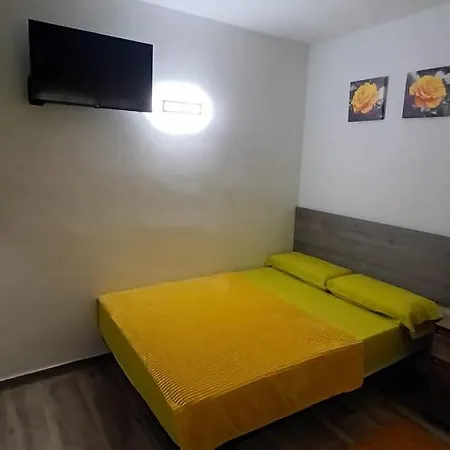 Apartman Enzo 150m Playa